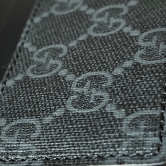 GG Supreme Card Case / Gucci Card Holder / Gucci Card Wallet - Picture 3 of 7